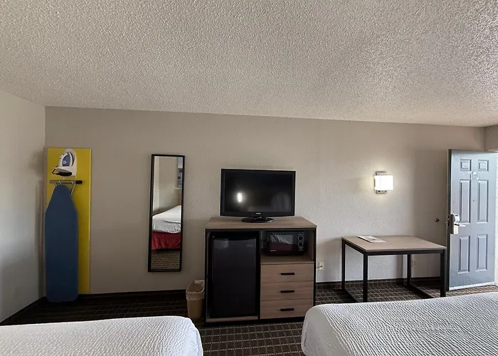 Days Inn By Wyndham San Antonio Interstate Hwy 35 North